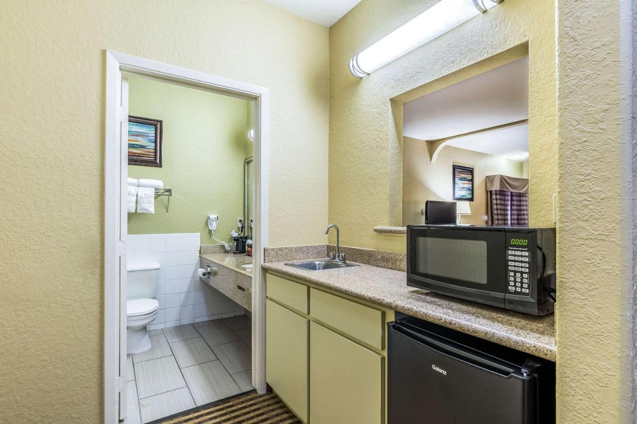 Quality Suites North Houston - Spring Экстерьер фото